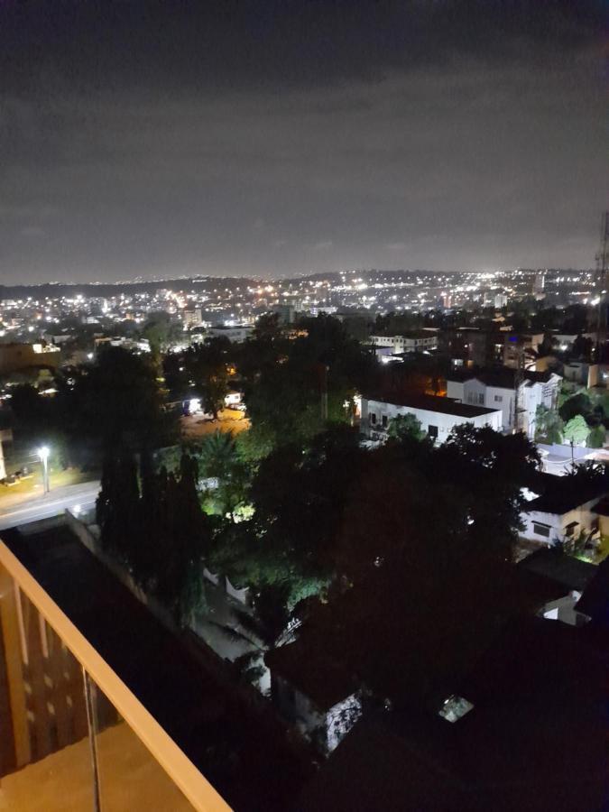 אקרה The Lennox D-Plus Apartments מראה חיצוני תמונה