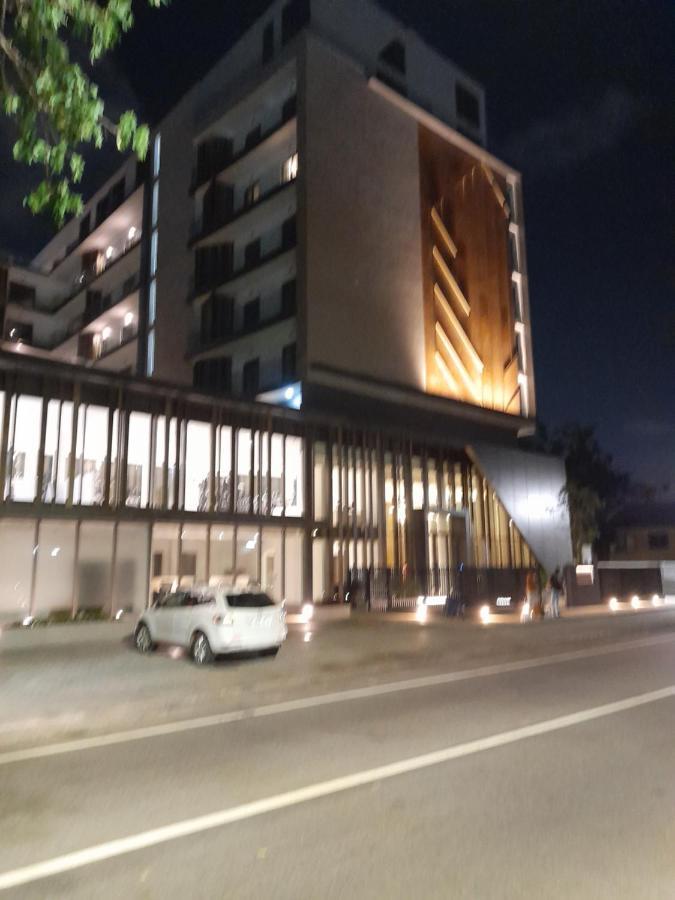 אקרה The Lennox D-Plus Apartments מראה חיצוני תמונה
