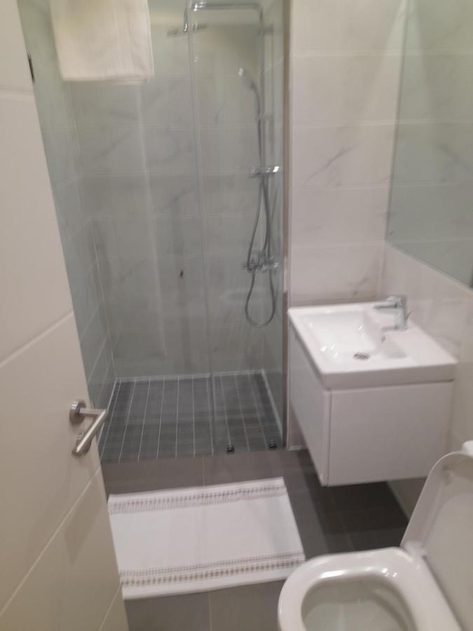 אקרה The Lennox D-Plus Apartments מראה חיצוני תמונה