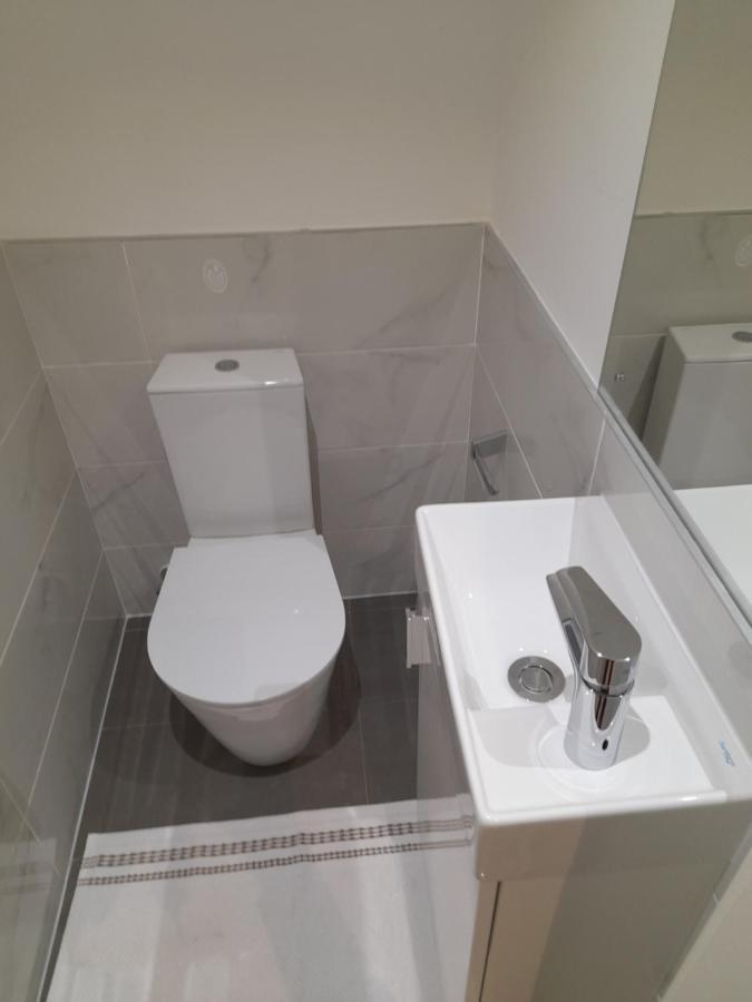 אקרה The Lennox D-Plus Apartments מראה חיצוני תמונה